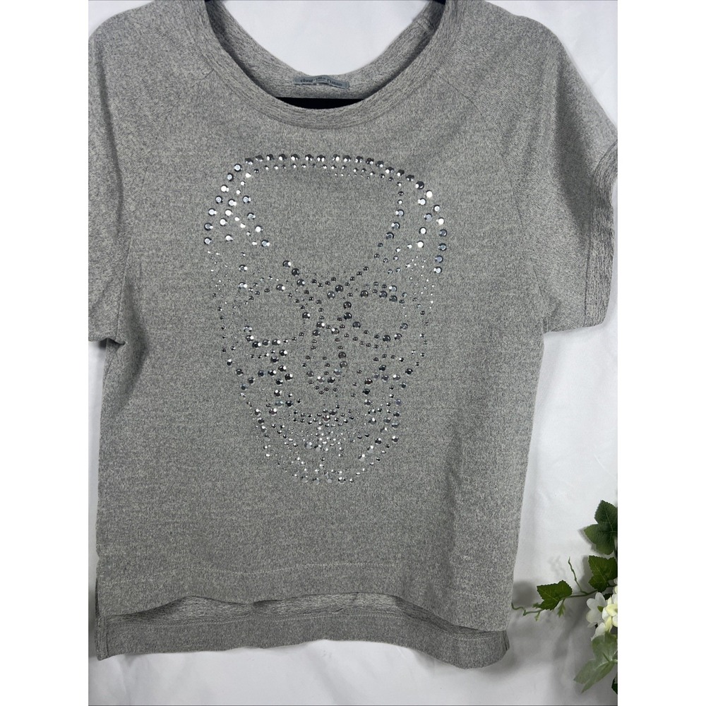 Women's Heather Gray Studded Skull Raglan Sleeve Tee – Charlotte Russe P/p 18" - Picture 2 of 13